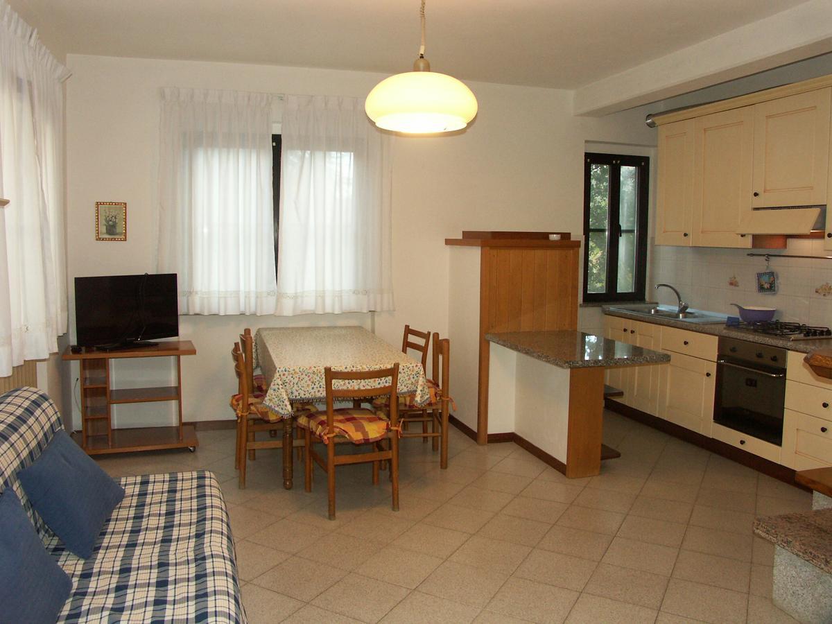 קאפוליברי Appartamenti Gli Alberi מראה חיצוני תמונה